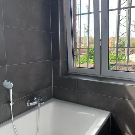 Duesseldorf 5 Min To Train Station Private Guest house Dusseldorf