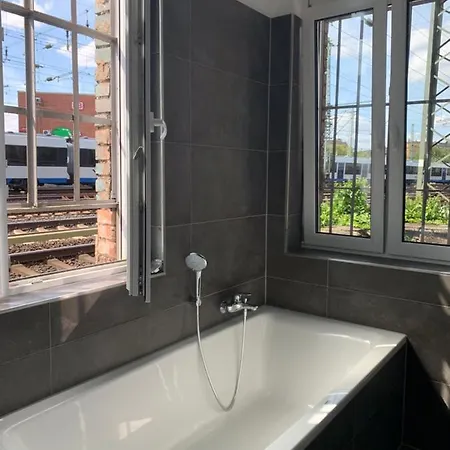 Duesseldorf 5 Min To Train Station Private Guest house Dusseldorf