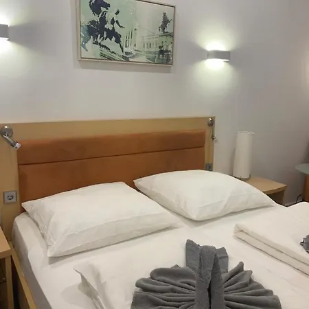 Duesseldorf 5 Min To Train Station Private Guest house Dusseldorf