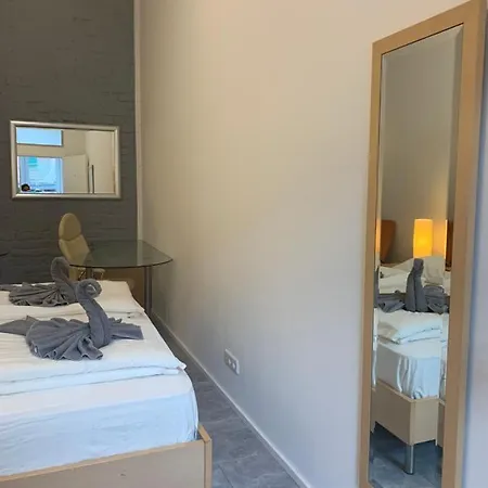 Duesseldorf 5 Min To Train Station Private Dusseldorf