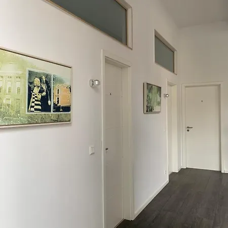 Duesseldorf 5 Min To Train Station Private 게스트하우스 *