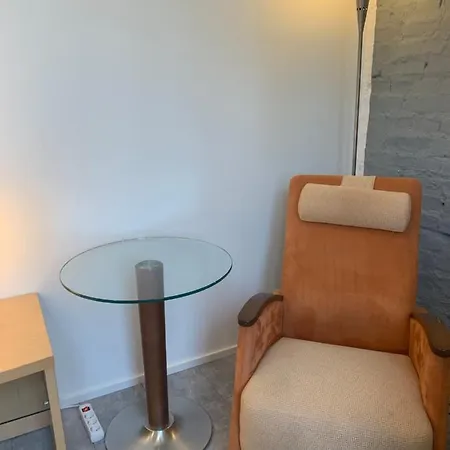 Duesseldorf 5 Min To Train Station Private *