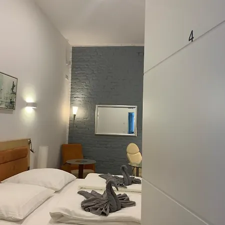 게스트하우스 Duesseldorf 5 Min To Train Station Private *