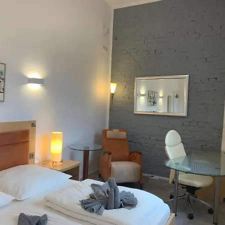 Duesseldorf 5 Min To Train Station Private * Dusseldorf