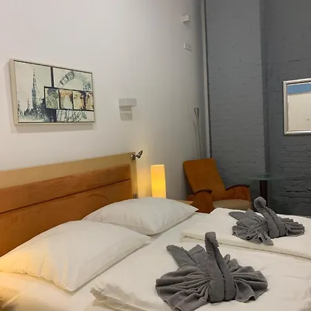 Duesseldorf 5 Min To Train Station Private 뒤셀도르프