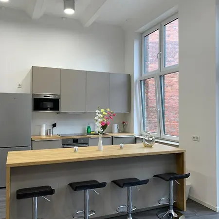 Duesseldorf 5 Min To Train Station Private