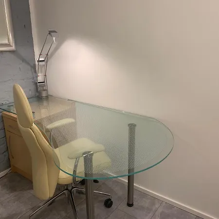 ゲストハウス Duesseldorf 5 Min To Train Station Private *