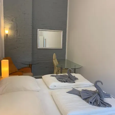 Duesseldorf 5 Min To Train Station Private * Dusseldorf