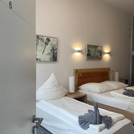 Duesseldorf 5 Min To Train Station Private Dusseldorf